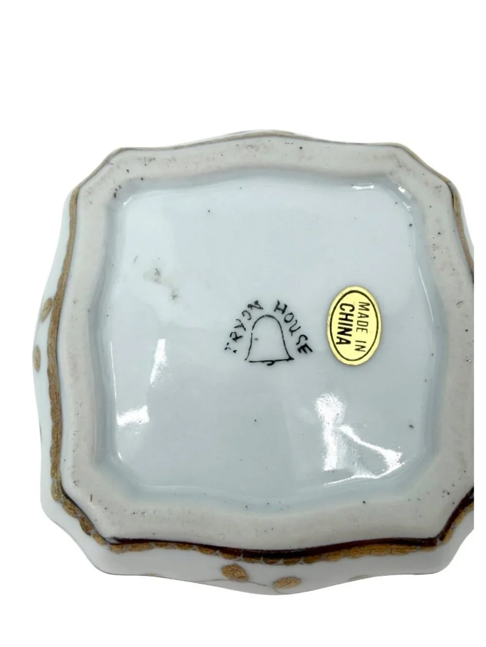 Tryon House this porcelain